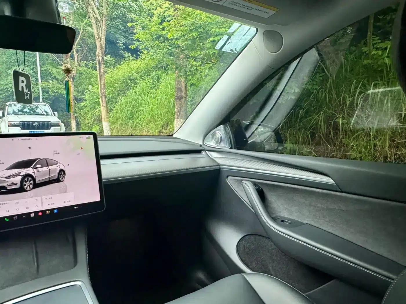 Model Y 2022 Facelift Rear-Wheel Drive Version — миниатюра 17