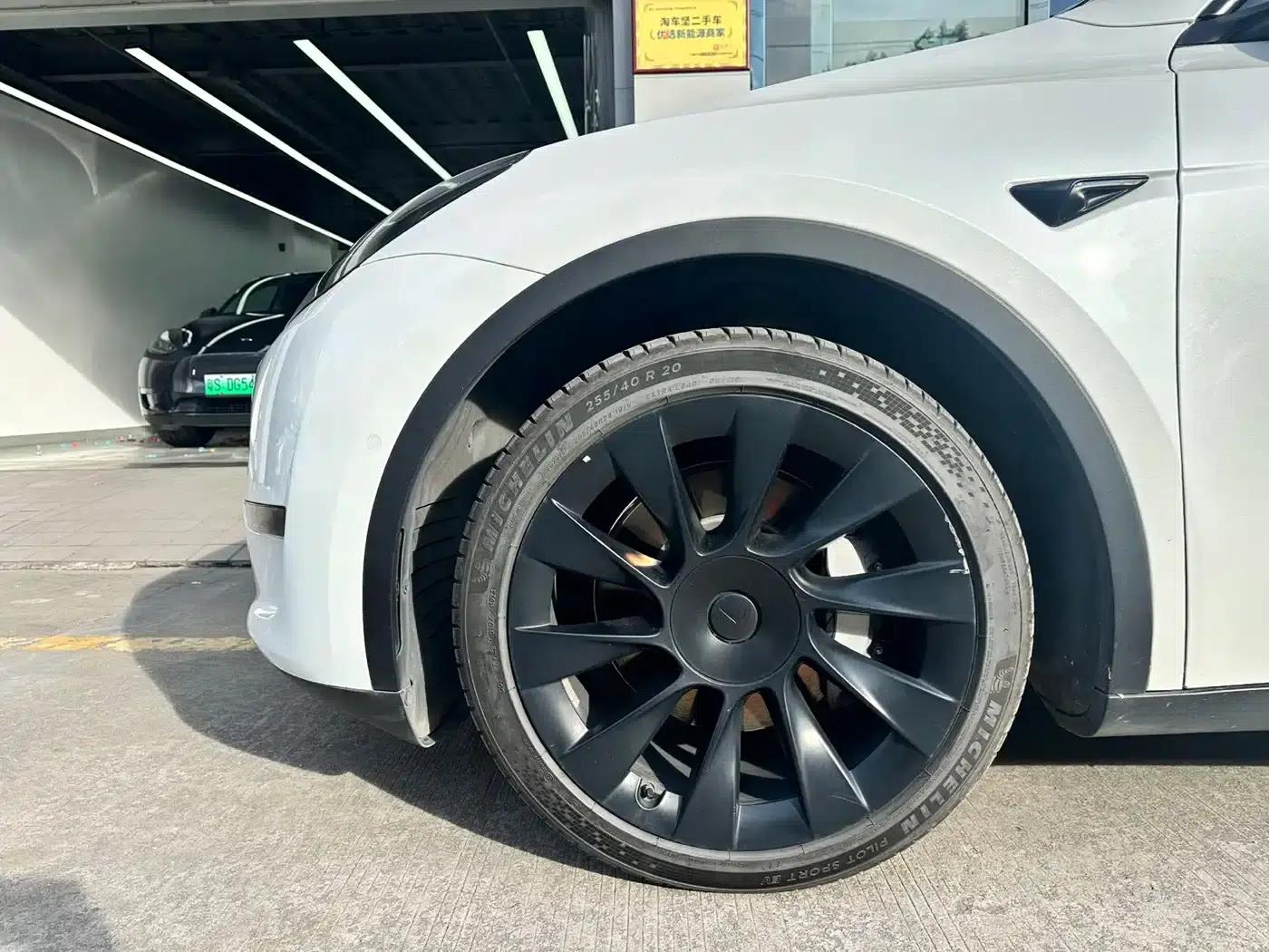 Model Y 2022 Facelift Rear-Wheel Drive Version — миниатюра 11