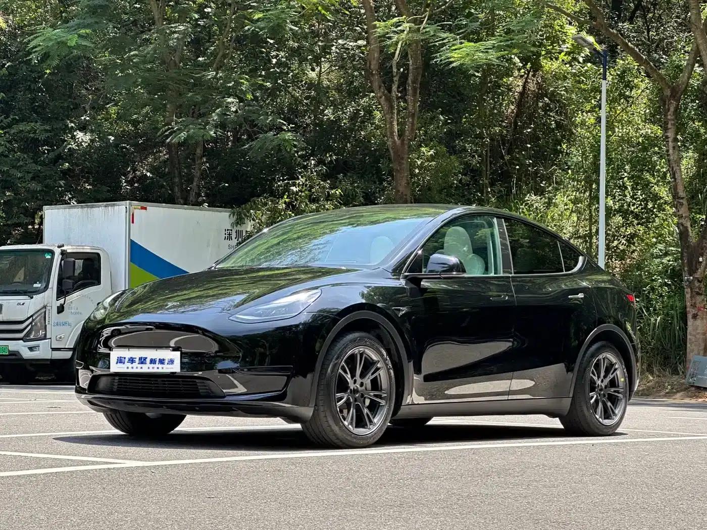 Model Y 2023 Rear-Wheel Drive — миниатюра 1