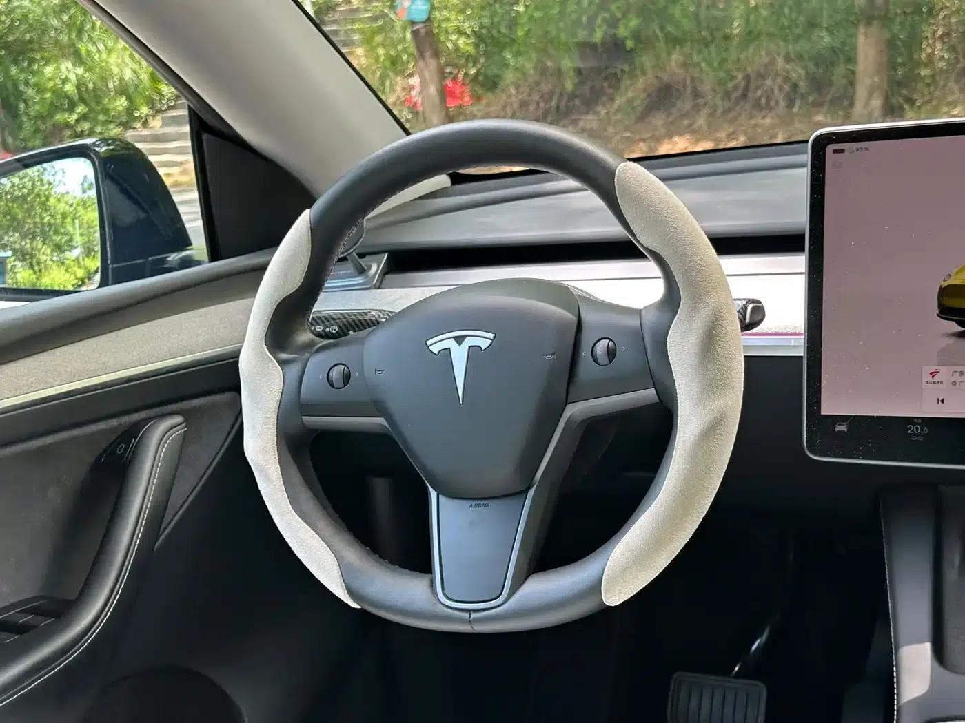 Model Y 2023 Rear-Wheel Drive — миниатюра 12