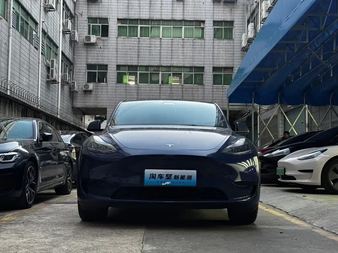 Model Y 2023 Rear-Wheel Drive — миниатюра 2