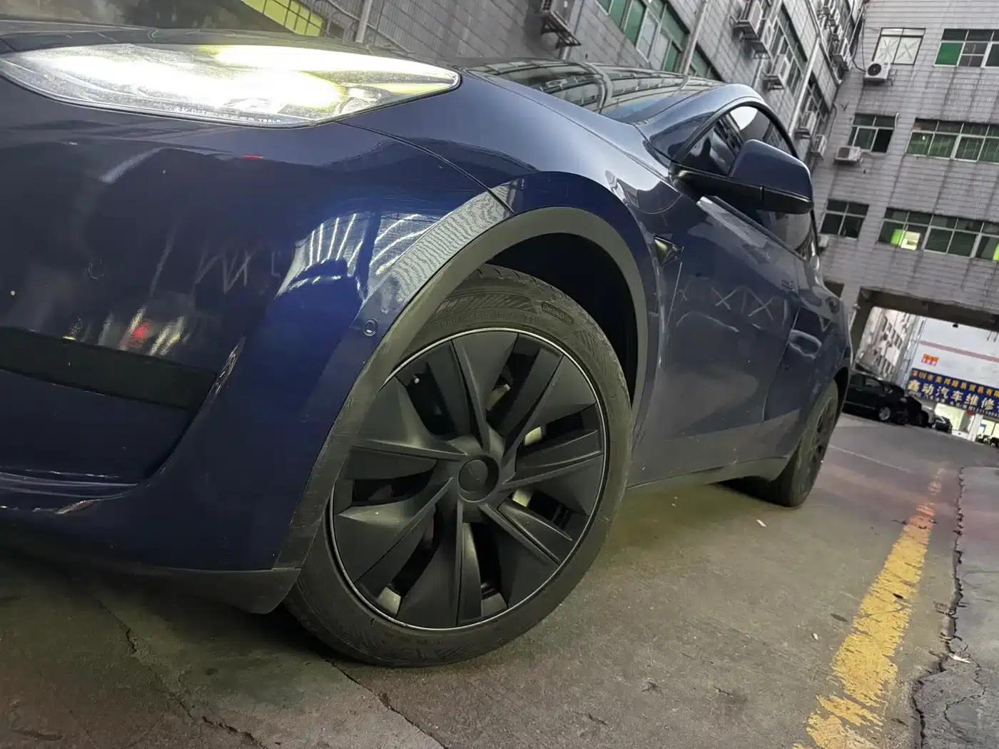 Model Y 2023 Rear-Wheel Drive — миниатюра 9