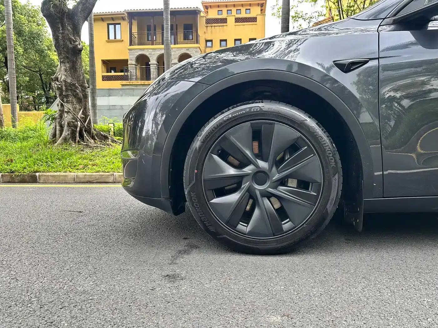 Model Y 2024 Long Range All-Wheel Drive — миниатюра 11