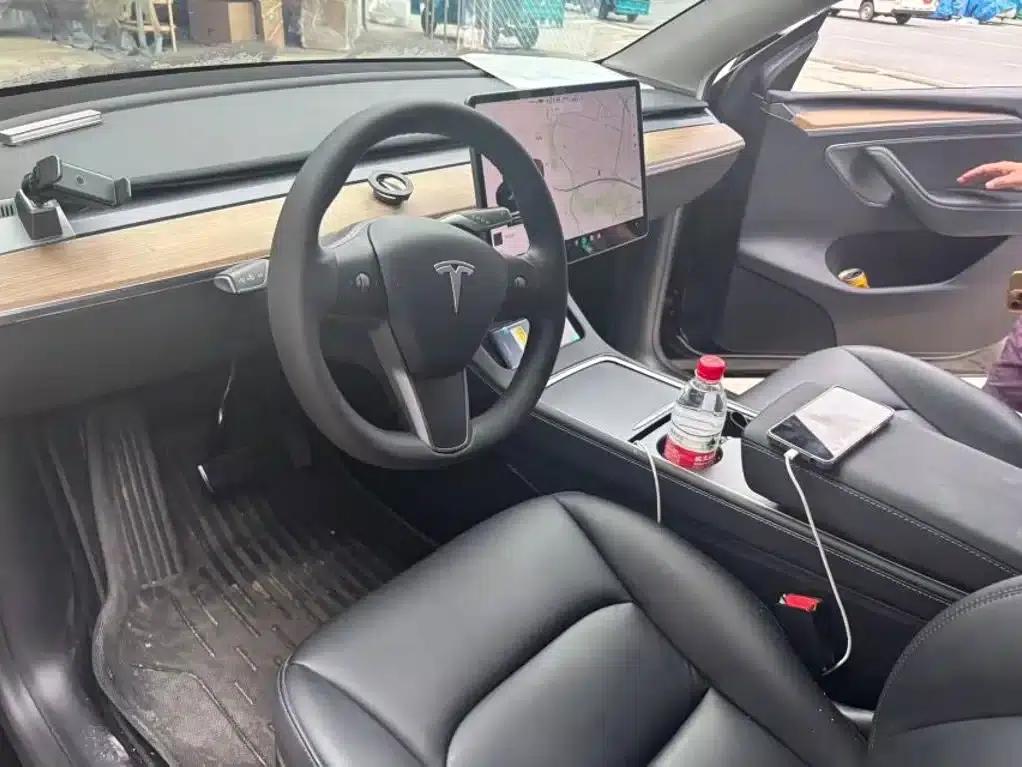 Model Y 2021 Standard Range Rear-Wheel Drive — миниатюра 4