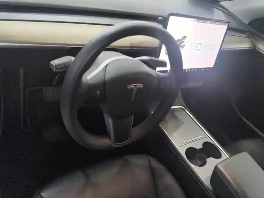 Model Y 2021 Standard Range Rear-Wheel Drive — миниатюра 12