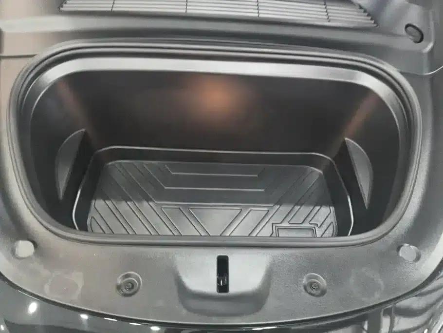 Model Y 2021 Standard Range Rear-Wheel Drive — миниатюра 10