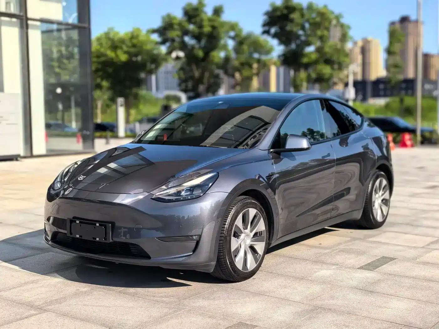 Model Y 2021 Long Range All-Wheel Drive 3D7 — миниатюра 1