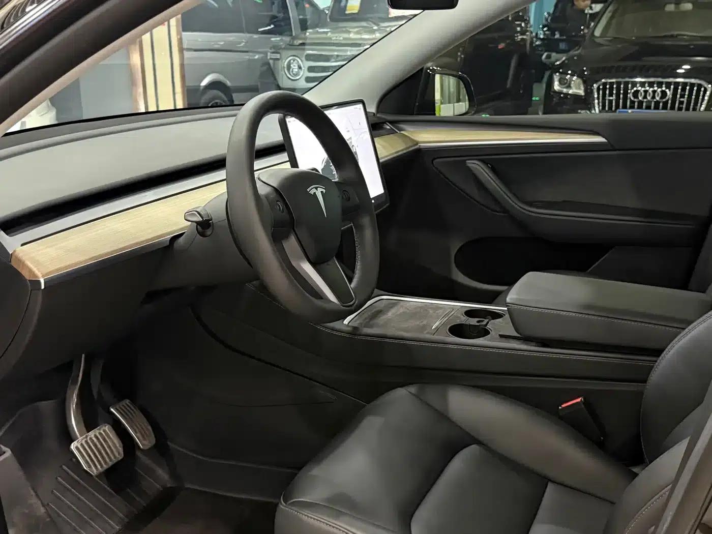 Model Y 2022 Facelift Rear-Wheel Drive Version — миниатюра 4