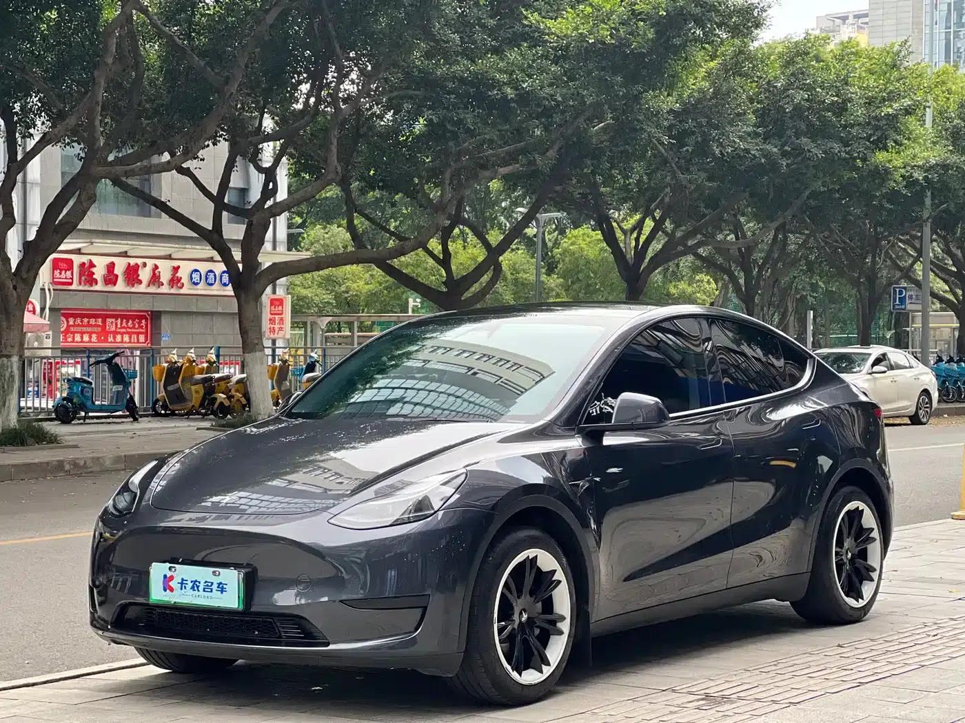 Model Y 2024 Rear-Wheel Drive — миниатюра 1