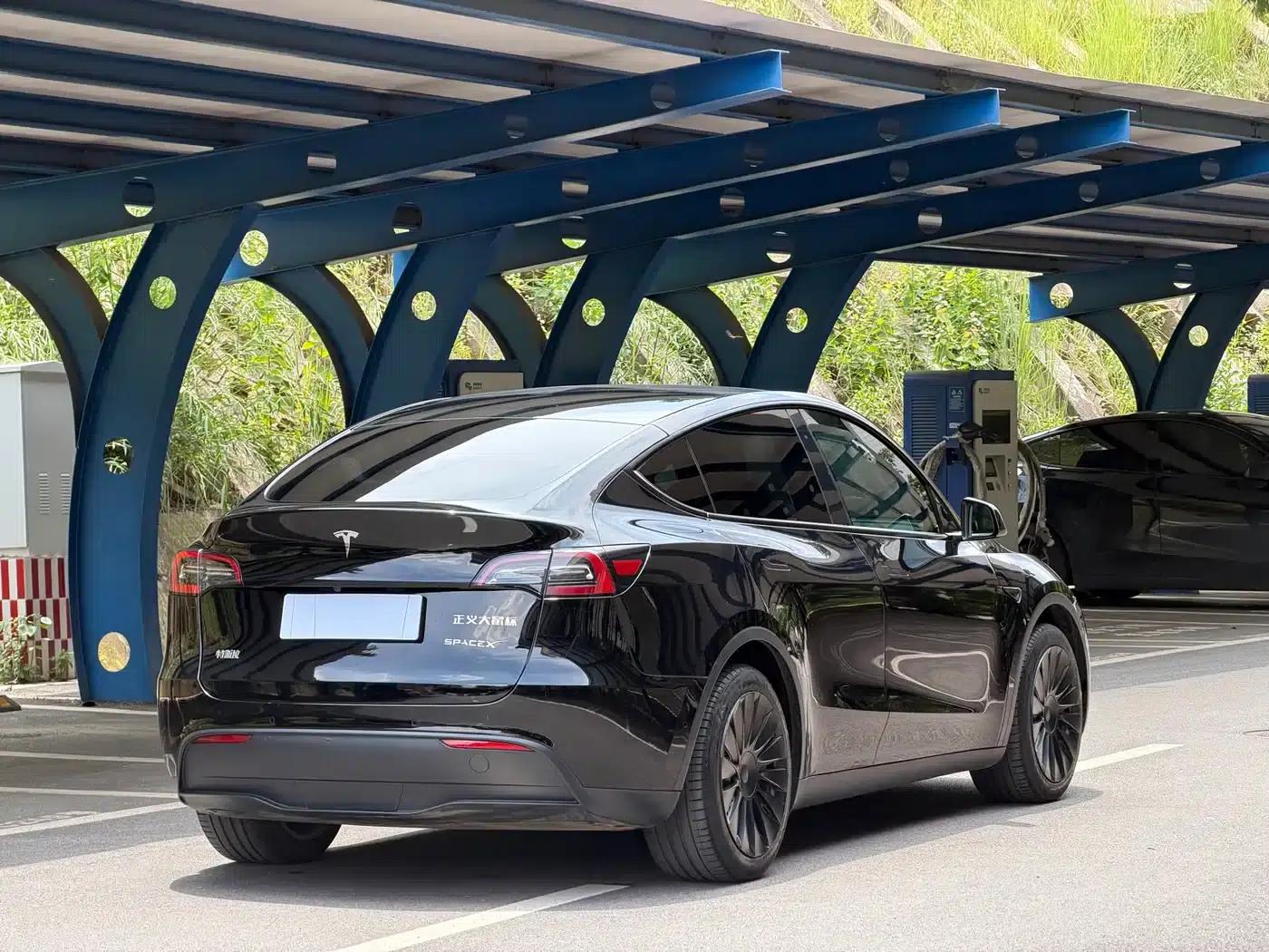 Model Y 2022 Rear-Wheel Drive — миниатюра 11