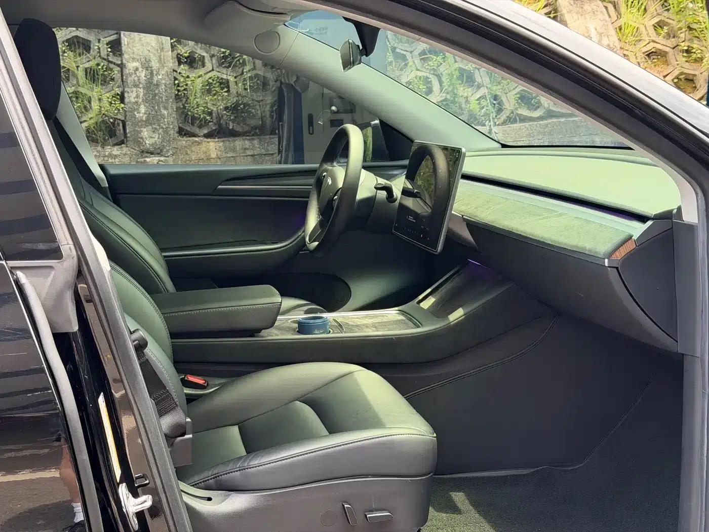 Model Y 2022 Rear-Wheel Drive — миниатюра 8