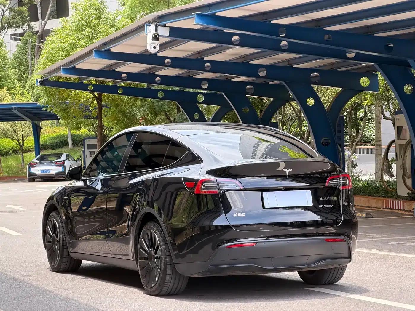 Model Y 2022 Rear-Wheel Drive — миниатюра 10