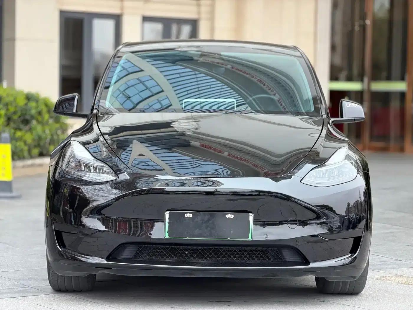 Model Y 2022 Long Range All-Wheel Drive — миниатюра 2