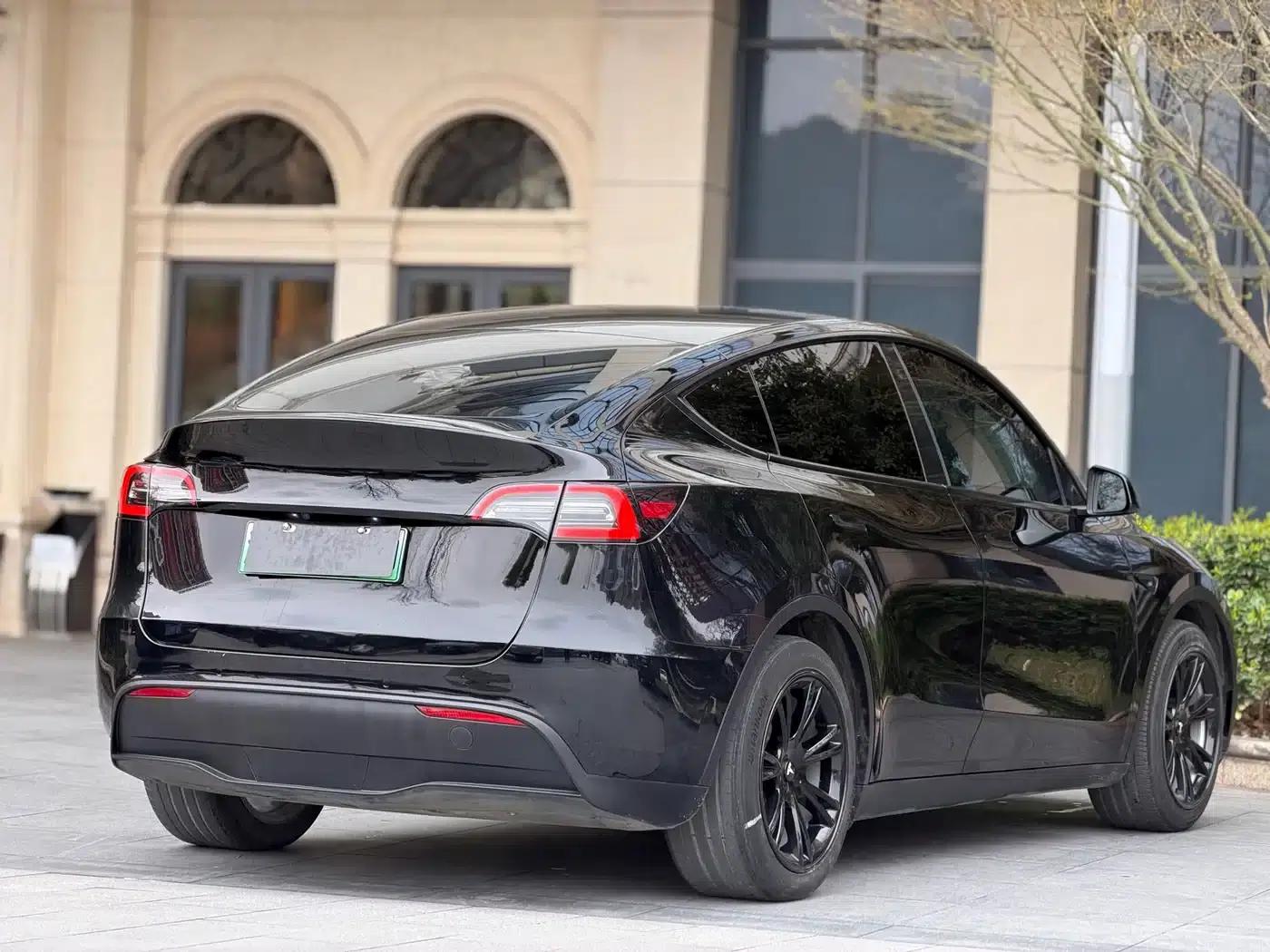 Model Y 2022 Long Range All-Wheel Drive — миниатюра 11