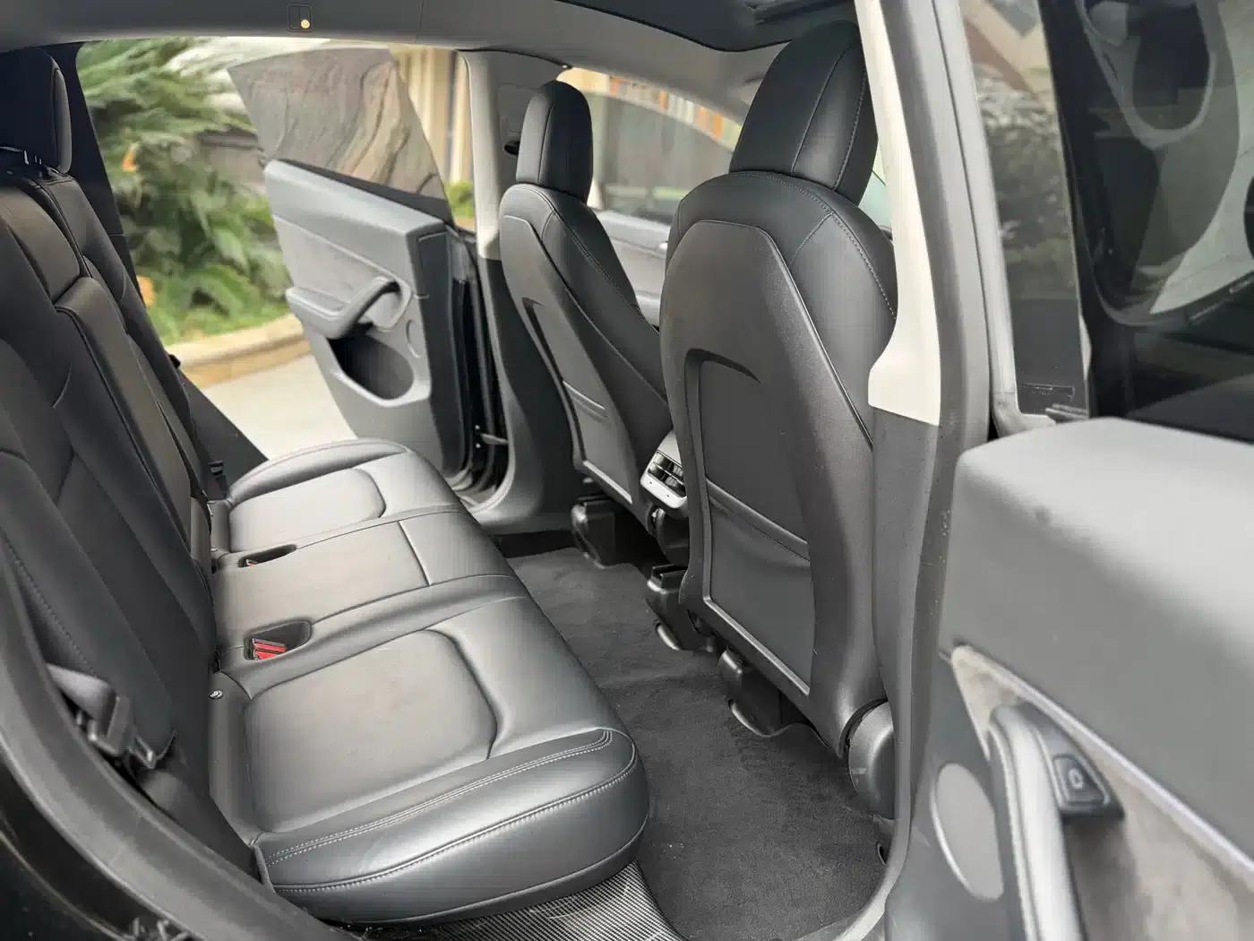 Model Y 2022 Long Range All-Wheel Drive — миниатюра 6
