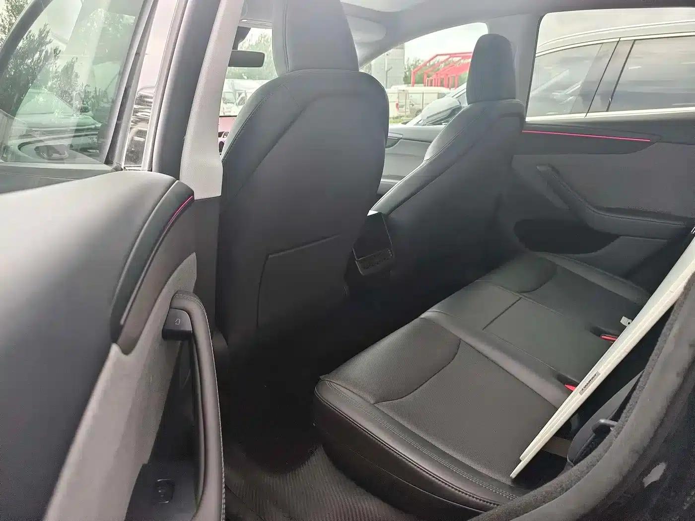 Model Y 2025 Rear-Wheel Drive — миниатюра 4