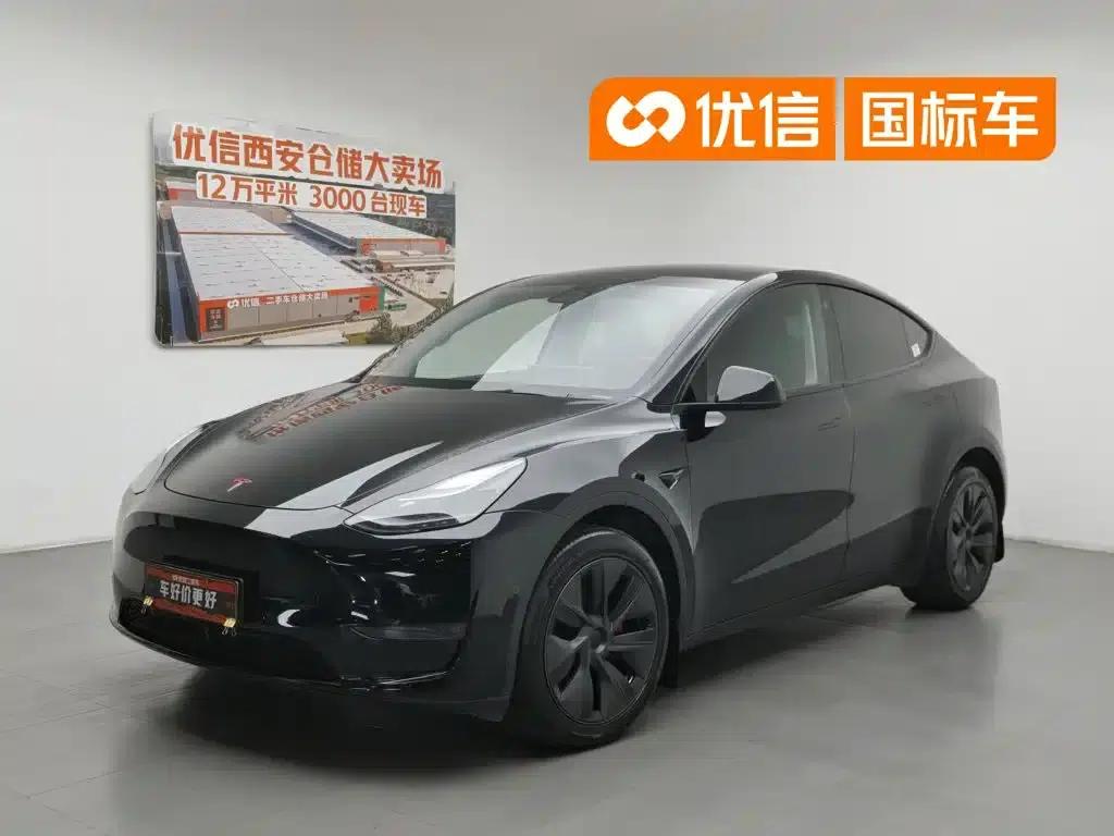 Model Y 2023 Long Range All-Wheel Drive — миниатюра 1