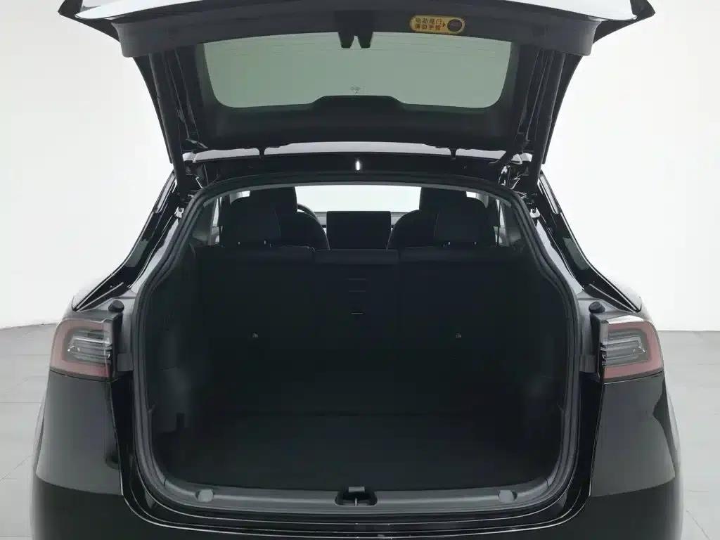 Model Y 2023 Long Range All-Wheel Drive — миниатюра 16