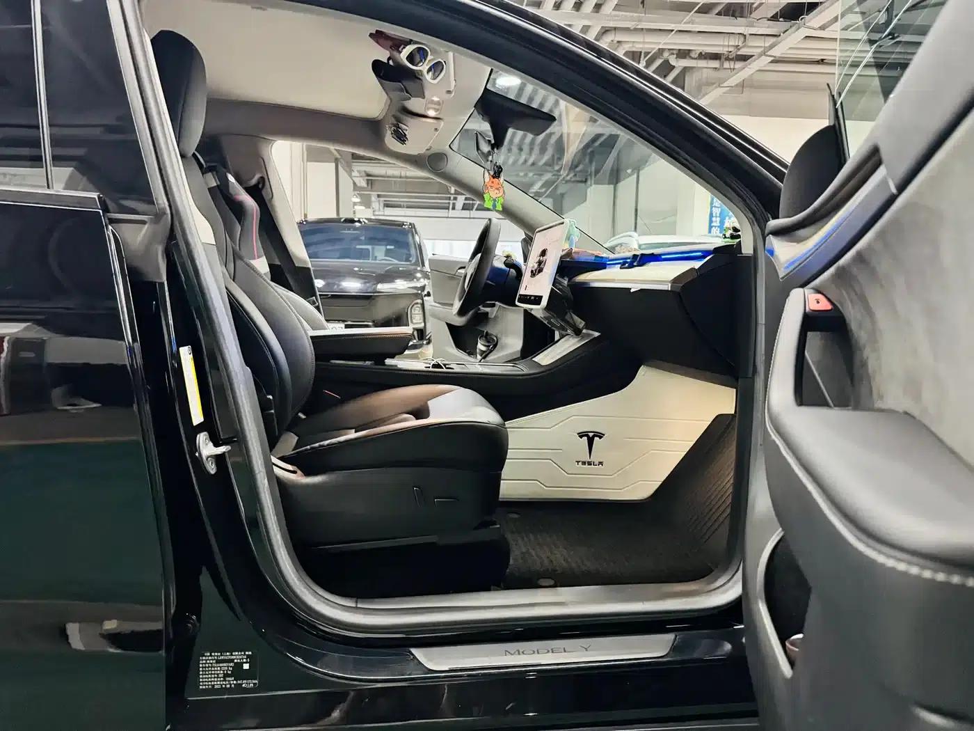 Model Y 2022 Facelift Rear-Wheel Drive Version — миниатюра 13