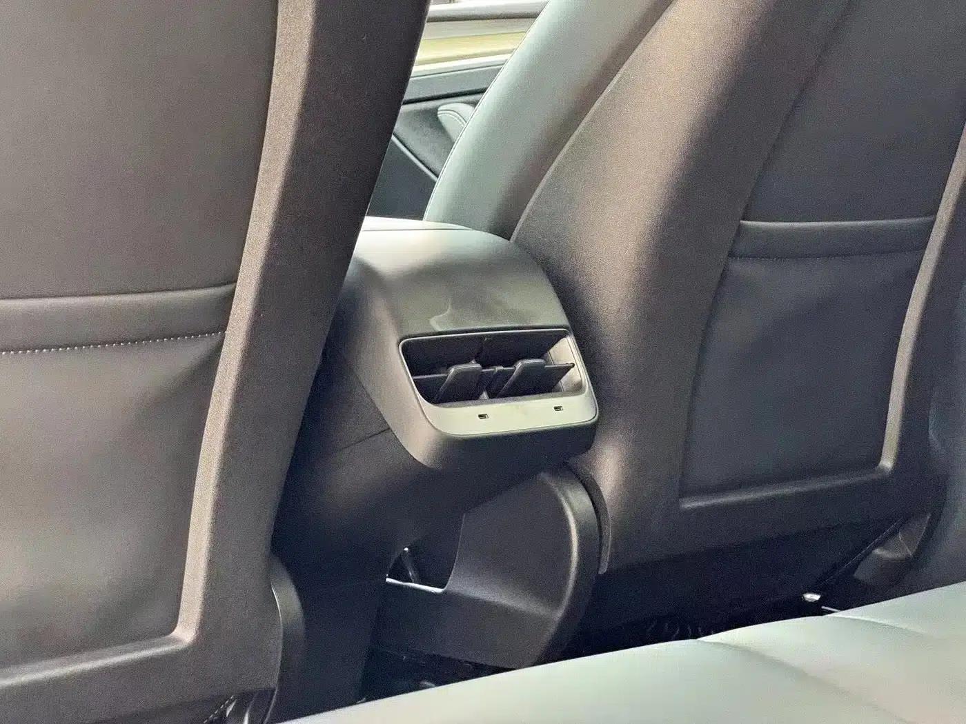 Model Y 2023 Rear-Wheel Drive — миниатюра 7