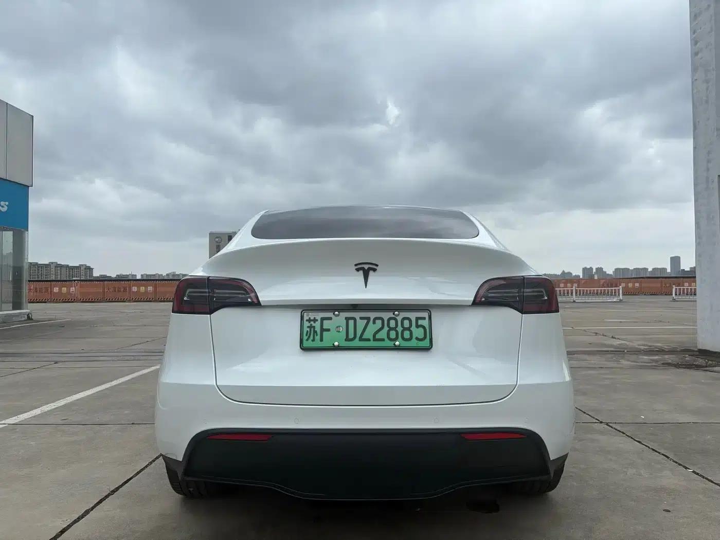 Model Y 2023 Long Range All-Wheel Drive — миниатюра 5