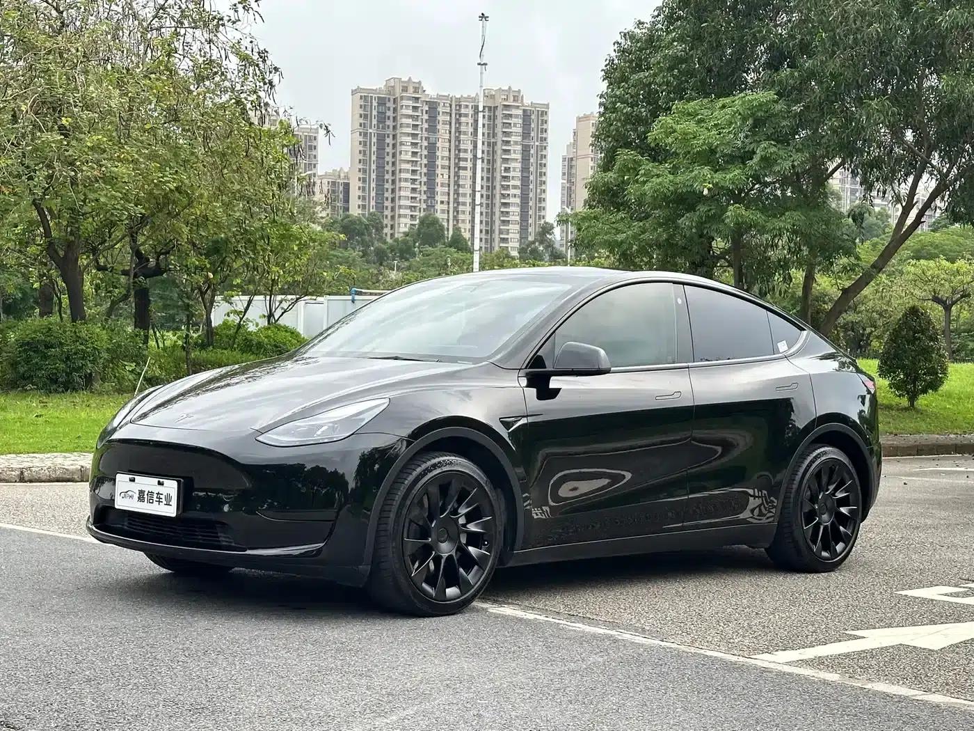 Model Y 2022 Rear-Wheel Drive — миниатюра 1
