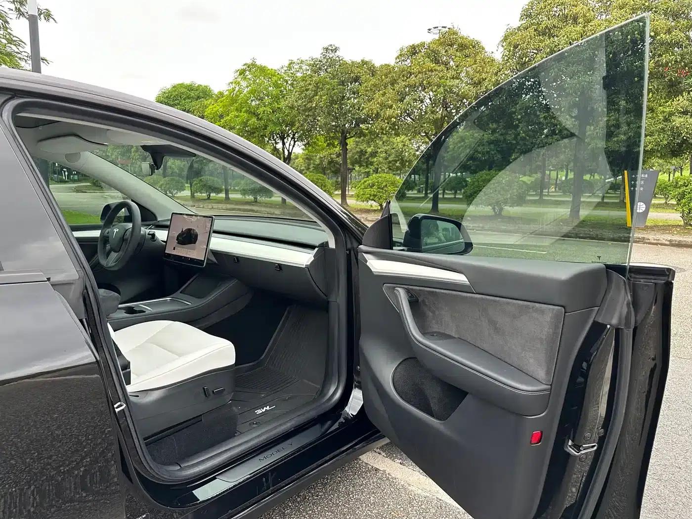 Model Y 2022 Rear-Wheel Drive — миниатюра 13
