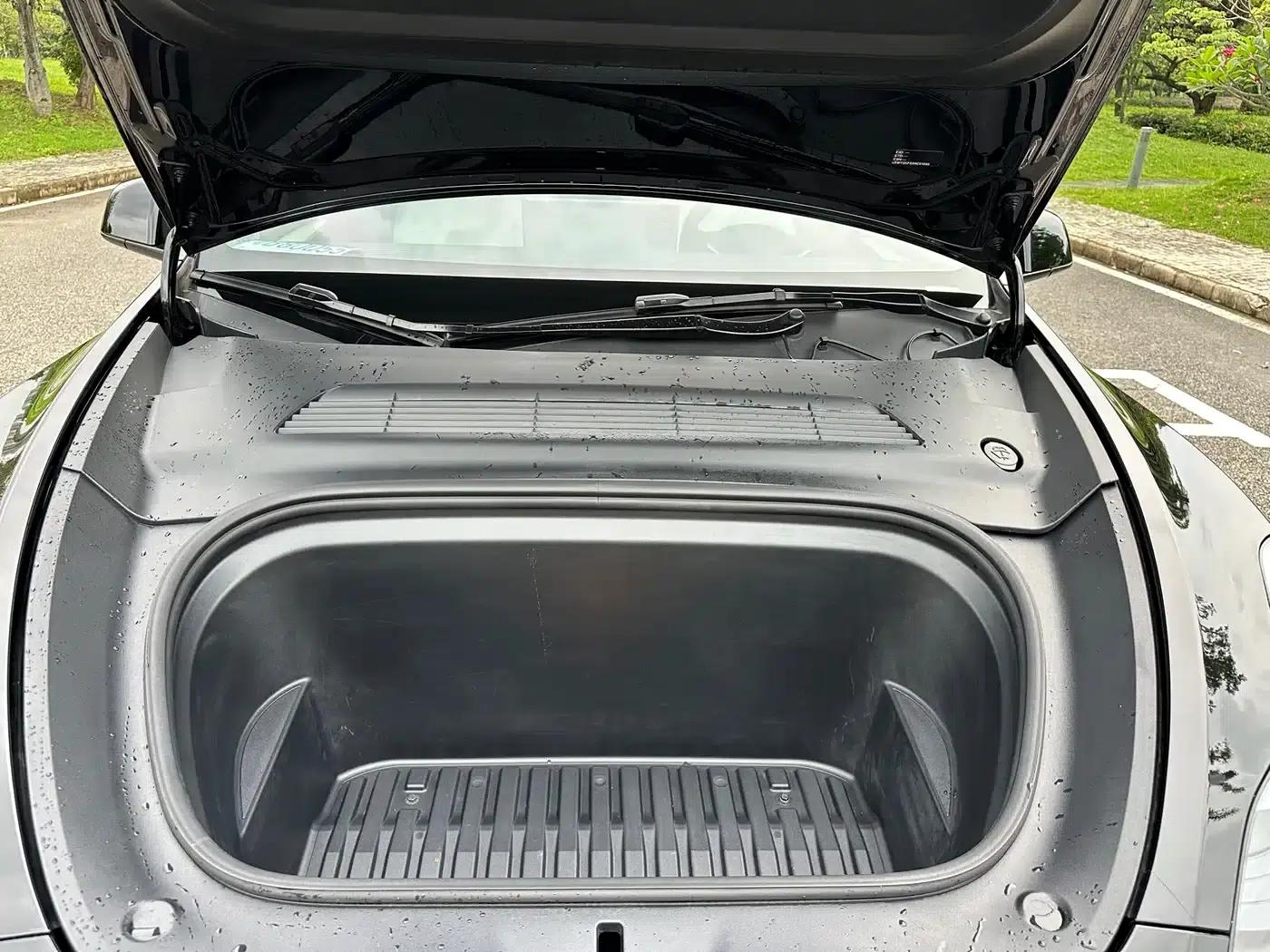 Model Y 2022 Rear-Wheel Drive — миниатюра 19
