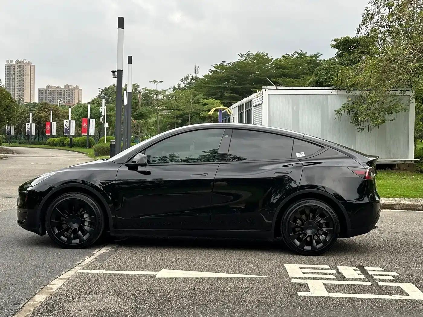 Model Y 2022 Rear-Wheel Drive — миниатюра 9
