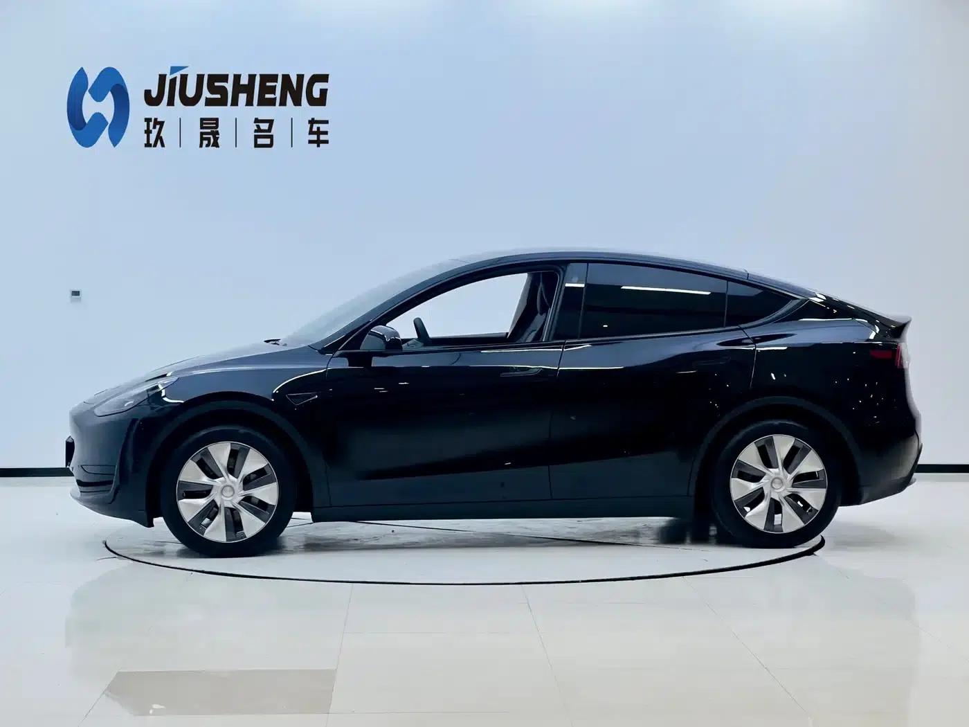 Model Y 2023 Rear-Wheel Drive — миниатюра 7