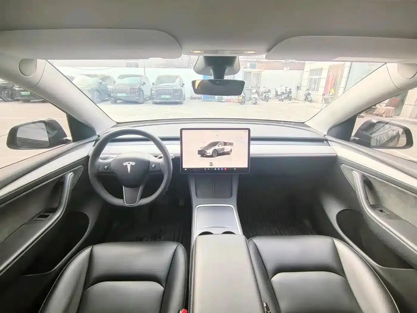 Model Y 2024 Rear-Wheel Drive — миниатюра 4