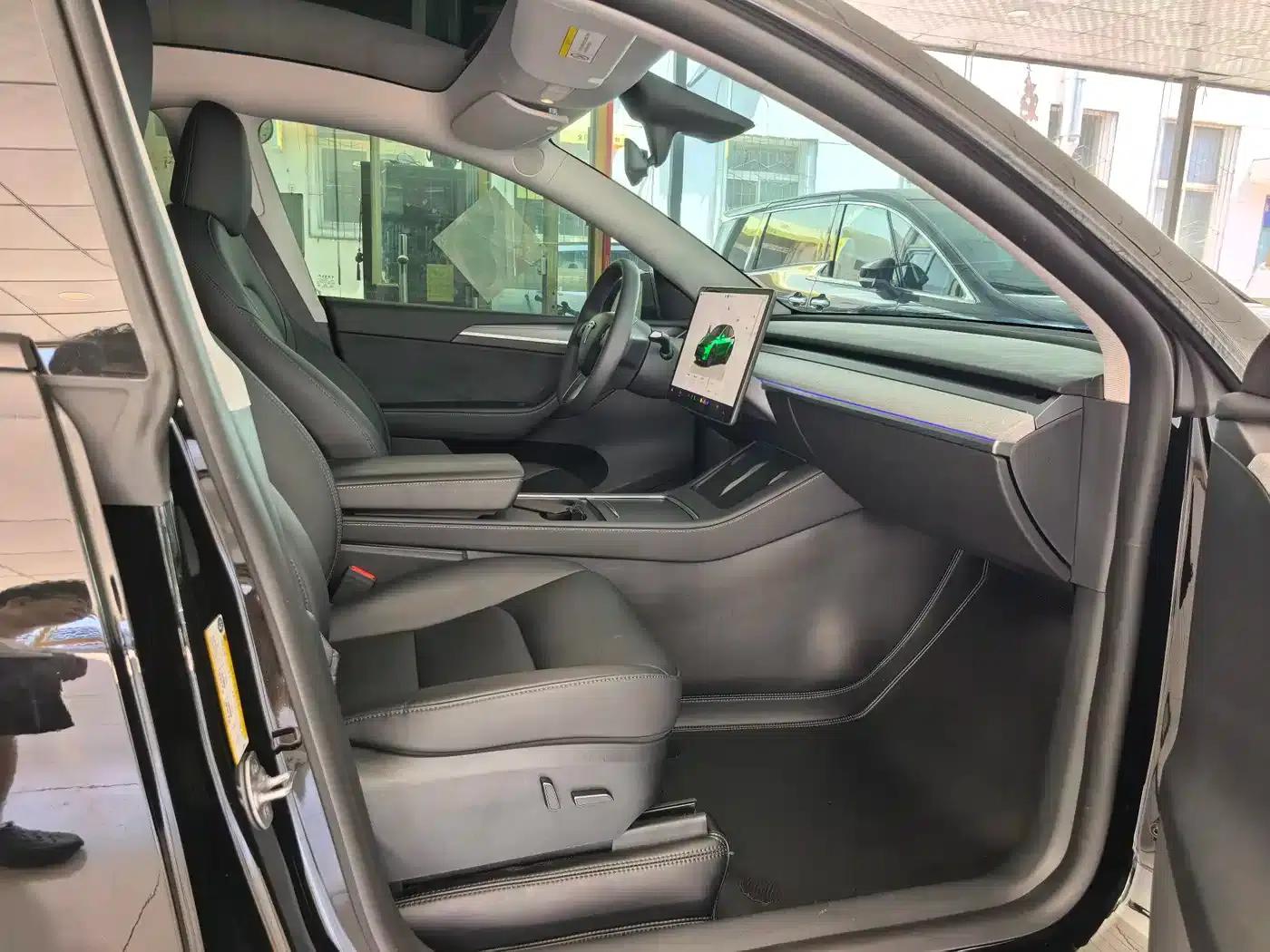 Model Y 2023 Rear-Wheel Drive — миниатюра 13