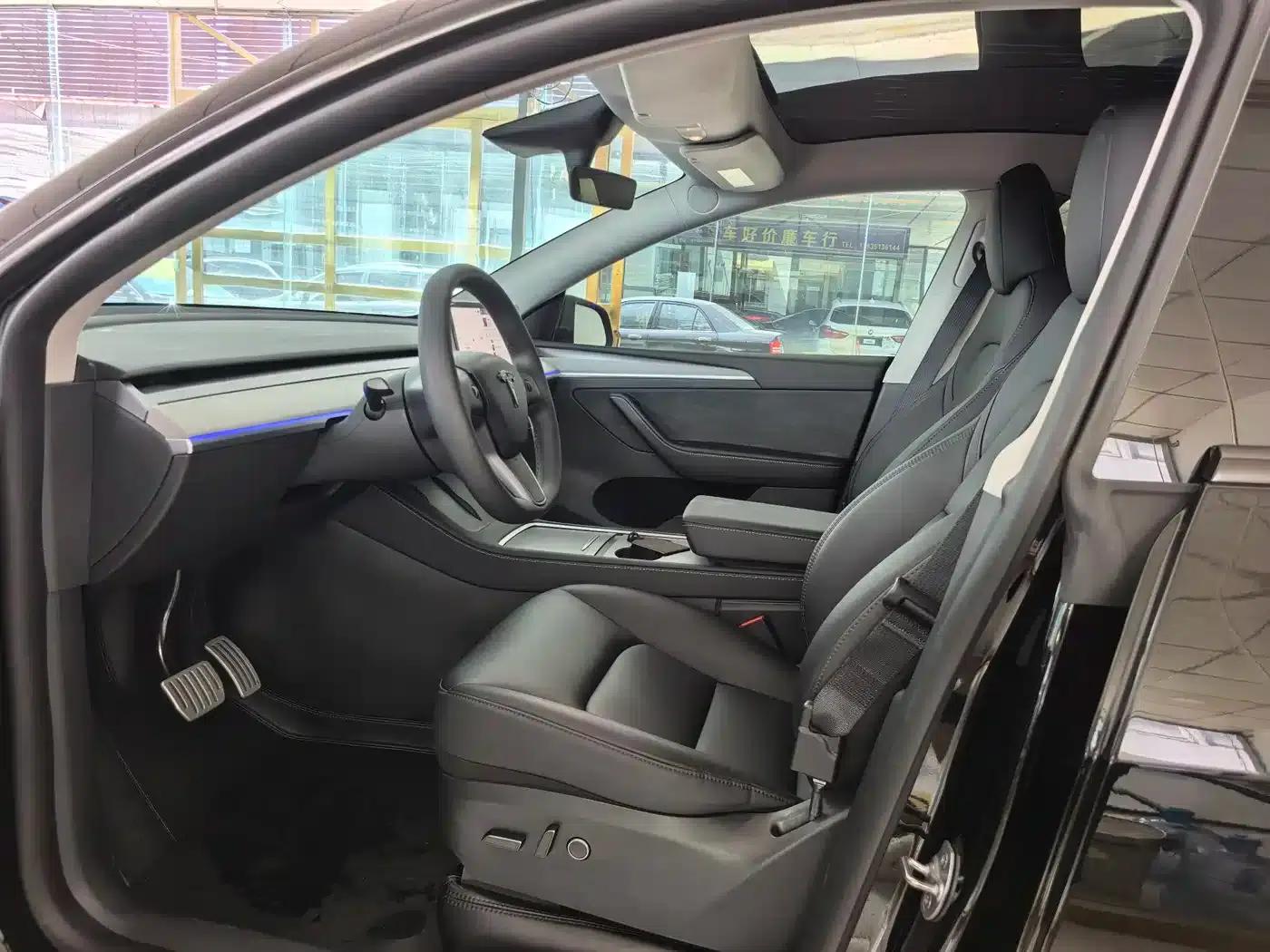 Model Y 2023 Rear-Wheel Drive — миниатюра 5