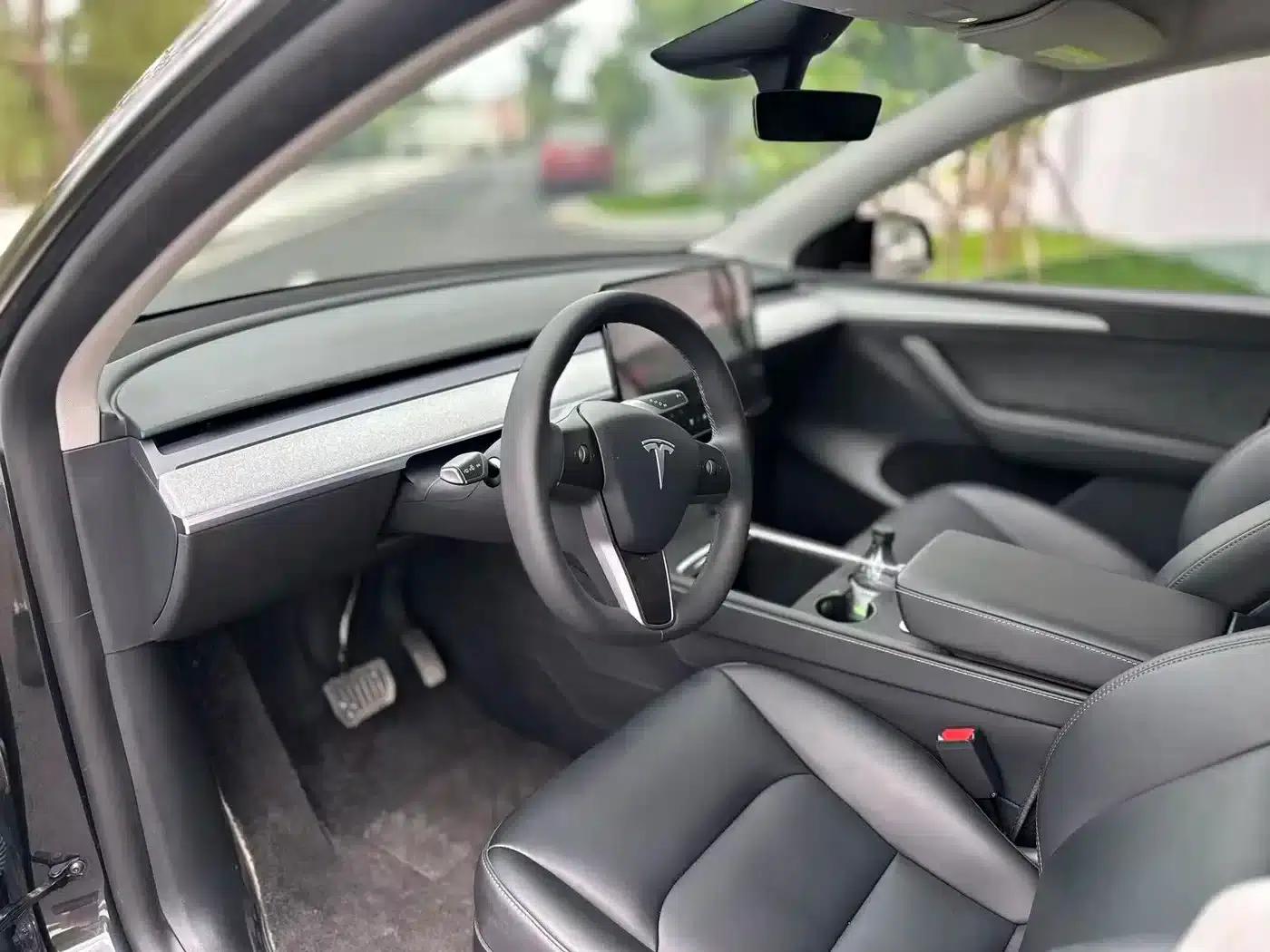 Model Y 2024 Rear-Wheel Drive — миниатюра 3