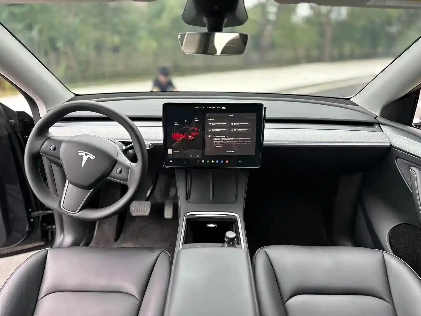 Model Y 2024 Rear-Wheel Drive — миниатюра 6