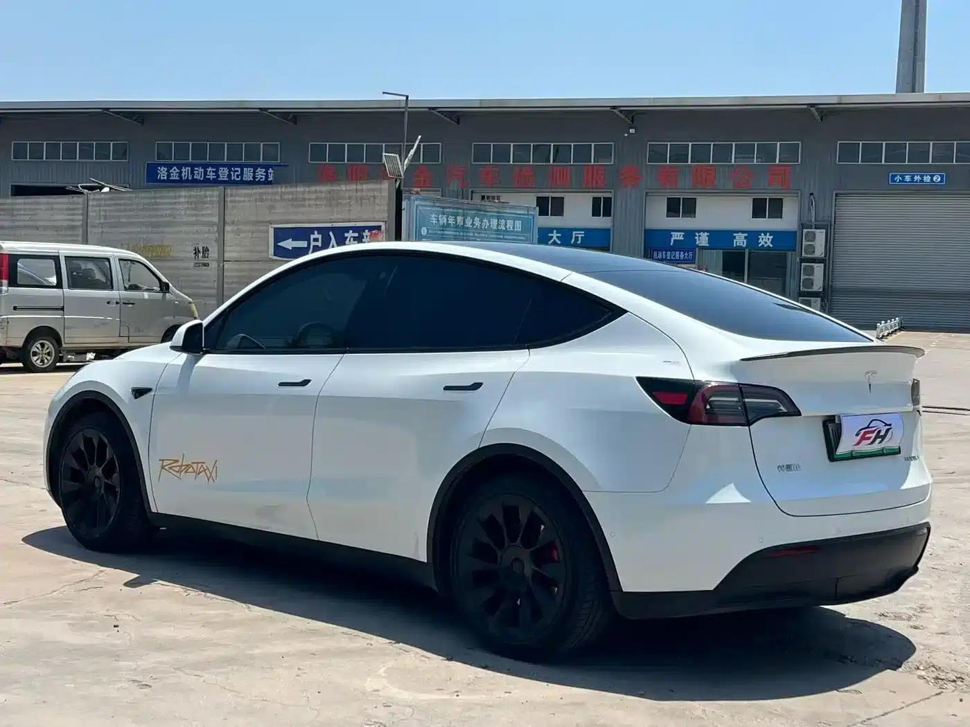 Model Y 2024 Rear-Wheel Drive — миниатюра 7