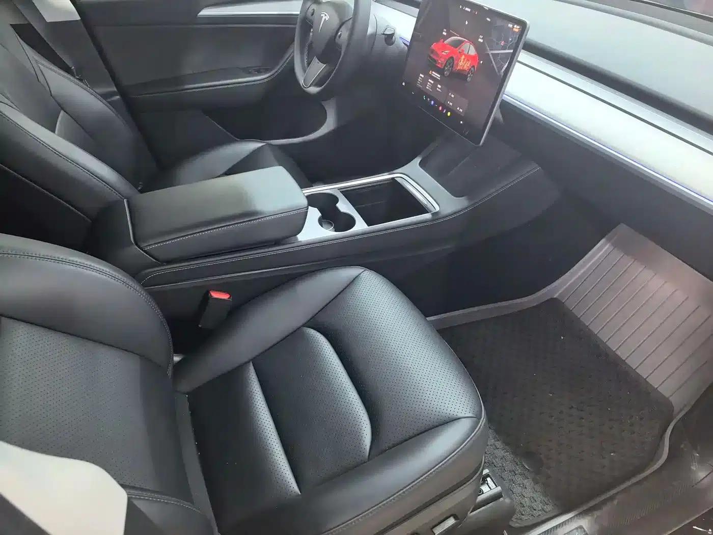 Model Y 2024 Rear-Wheel Drive — миниатюра 6