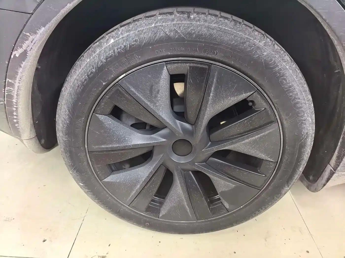 Model Y 2024 Rear-Wheel Drive — миниатюра 9