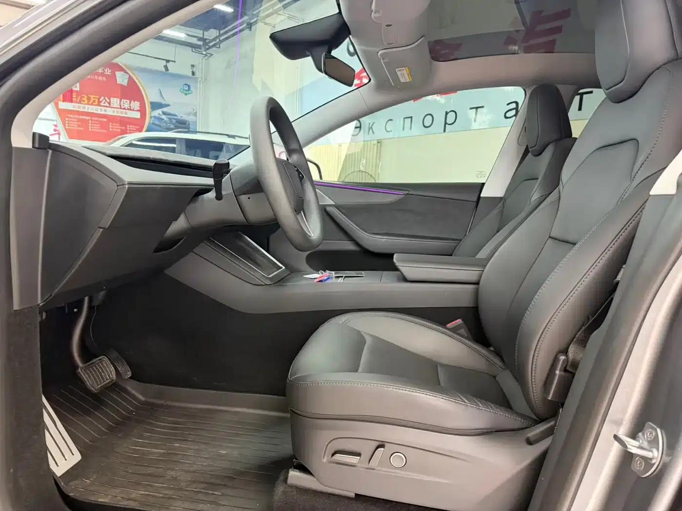 Model Y 2025 Long Range All-Wheel Drive — миниатюра 13