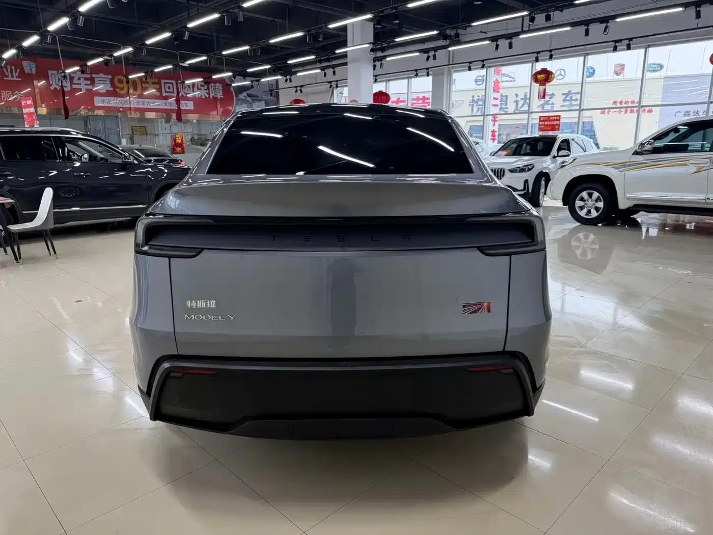 Model Y 2025 Long Range All-Wheel Drive — миниатюра 4