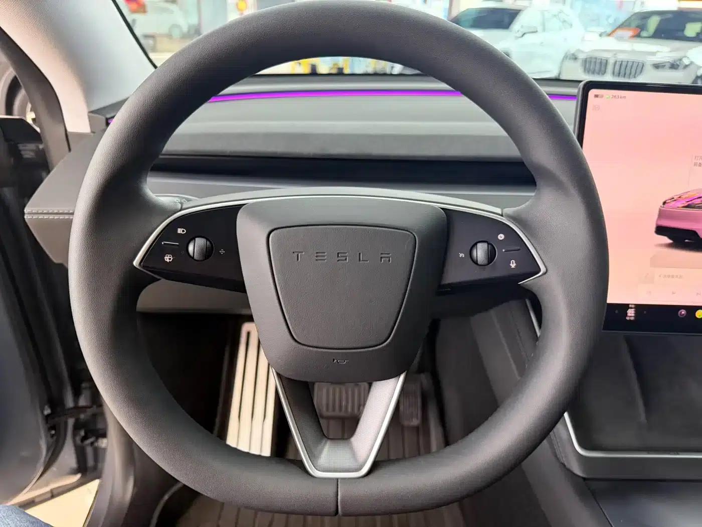 Model Y 2025 Long Range All-Wheel Drive — миниатюра 7