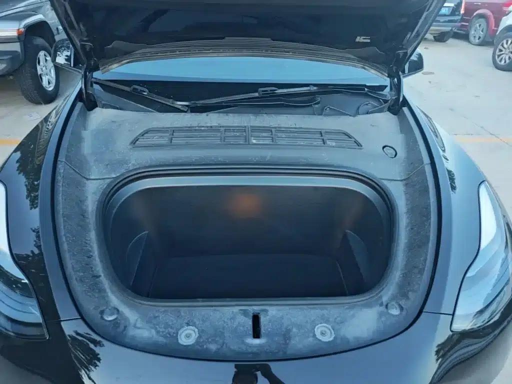 Model Y 2022 Facelift Long Range All-Wheel Drive Version — миниатюра 20
