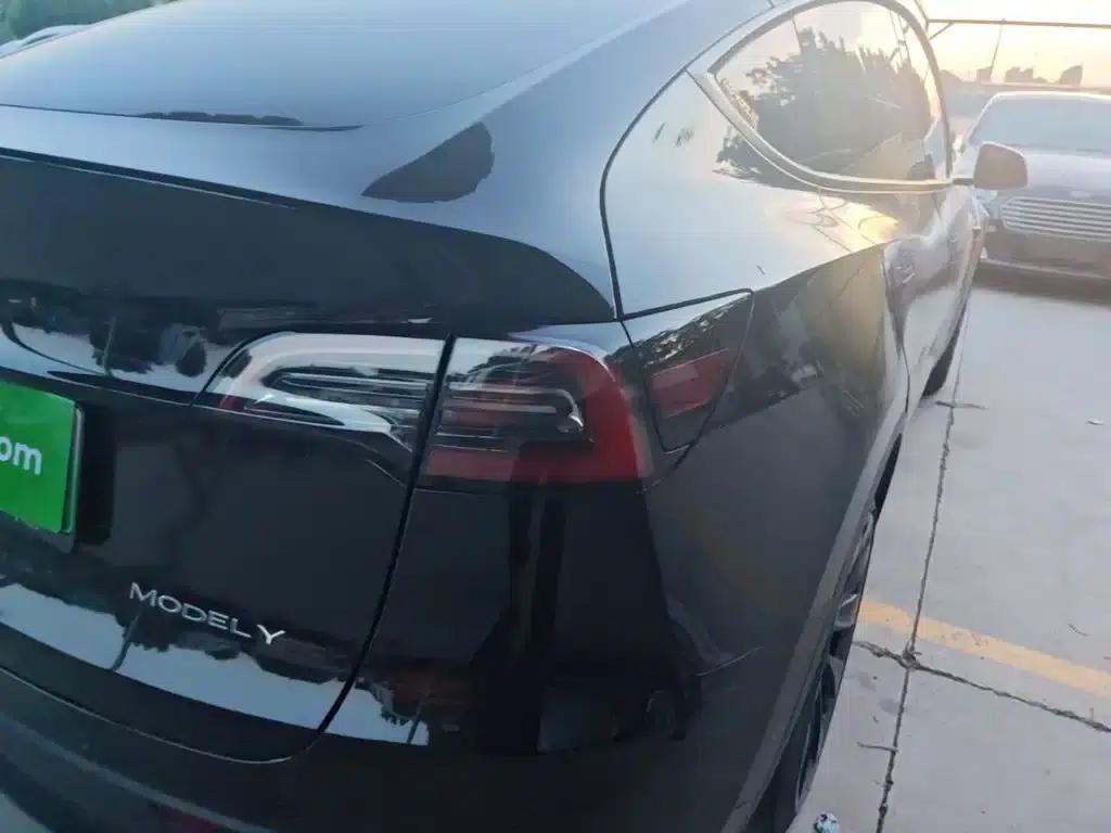 Model Y 2022 Facelift Long Range All-Wheel Drive Version — миниатюра 8