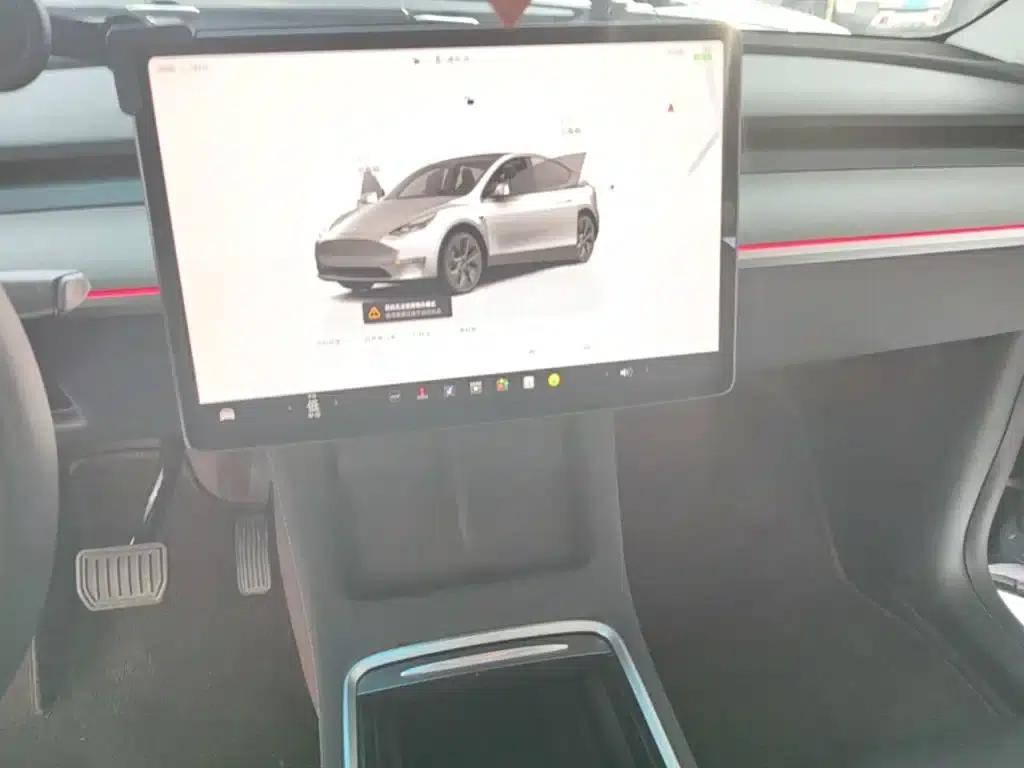 Model Y 2024 Rear-Wheel Drive — миниатюра 13