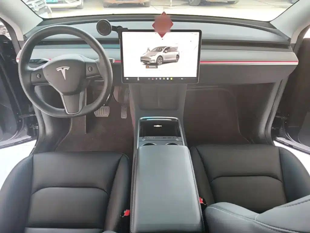 Model Y 2024 Rear-Wheel Drive — миниатюра 10