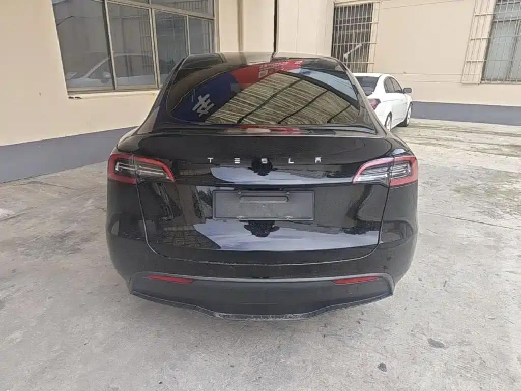 Model Y 2023 Rear-Wheel Drive — миниатюра 6