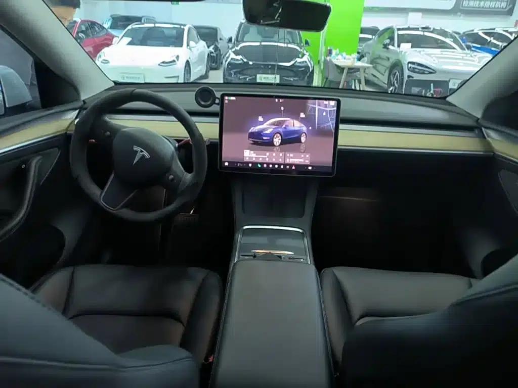 Model Y 2022 Facelift Rear-Wheel Drive Version — миниатюра 10