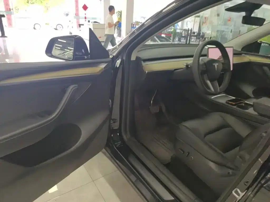 Model Y 2022 Facelift Long Range All-Wheel Drive Version — миниатюра 16