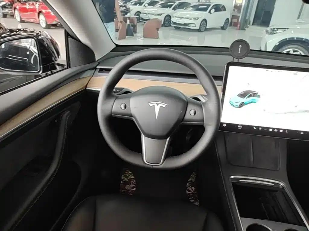 Model Y 2022 Rear-Wheel Drive — миниатюра 11