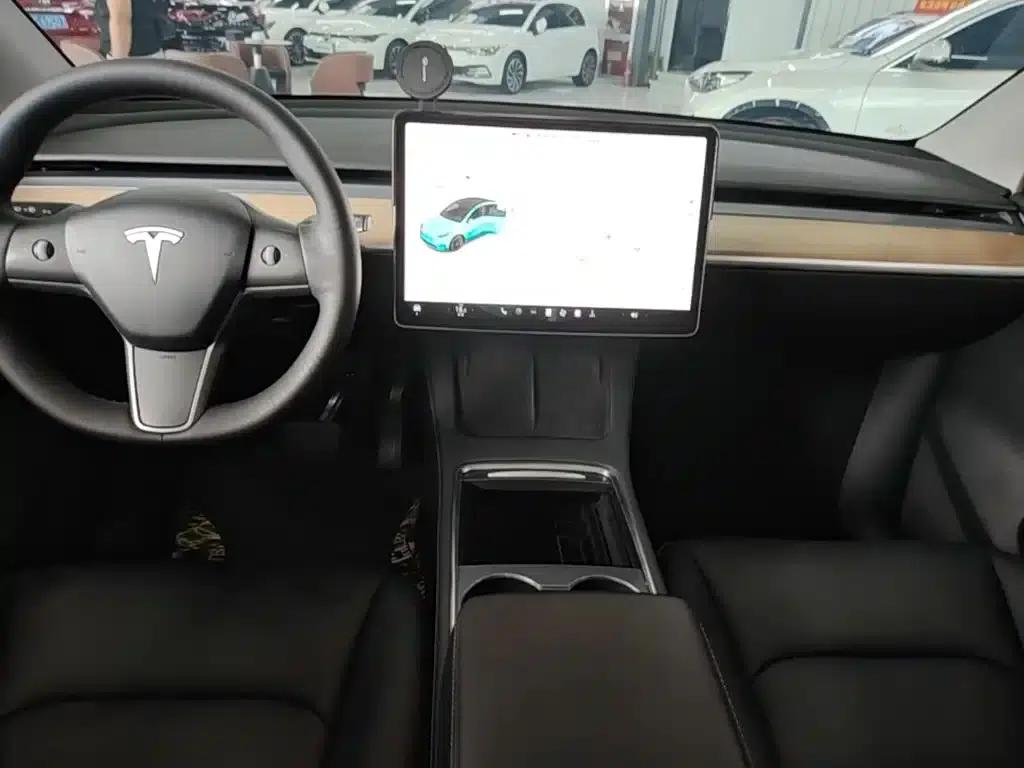 Model Y 2022 Rear-Wheel Drive — миниатюра 14